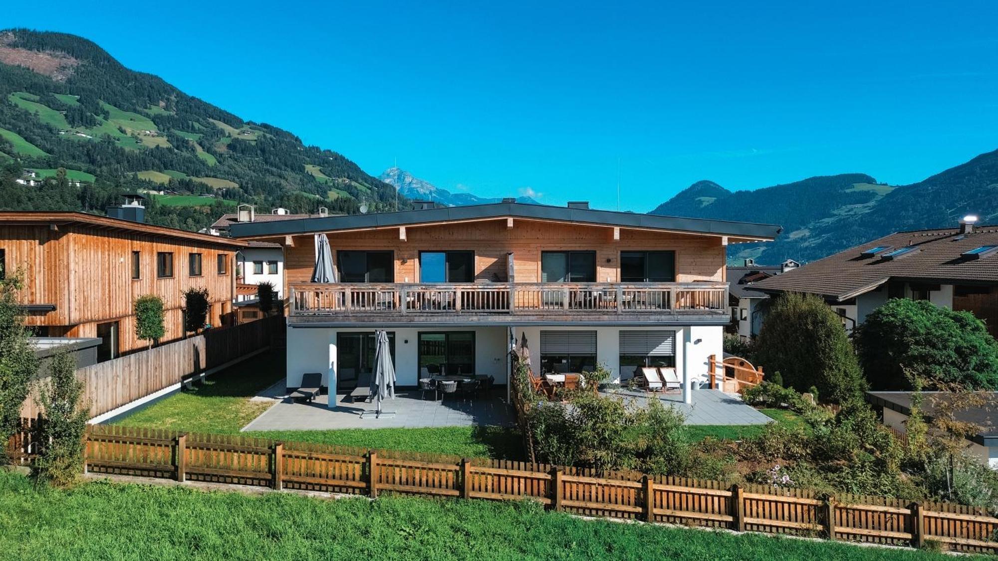 Zillerheart - Balcony Und Car Park By Alpenluxus Appartements فغن المظهر الخارجي الصورة
